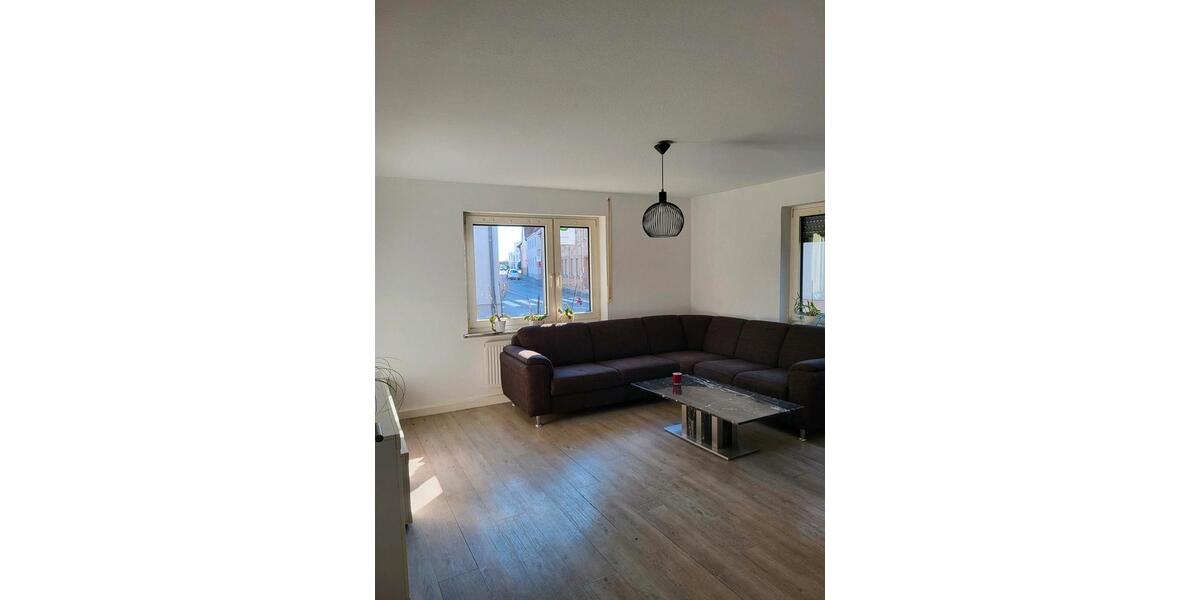 Erdgeschoßwohnung Herzogenaurach - 3 Zimmer, 90 m&sup2;, 1.100&euro; | Angebot:25270380