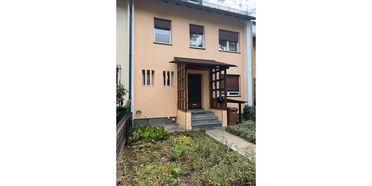 Reihenhaus Schwaig Bei Nürnberg - 5.5 Zimmer, 150 m&sup2;, 480.000&euro; | Angebot:27155364