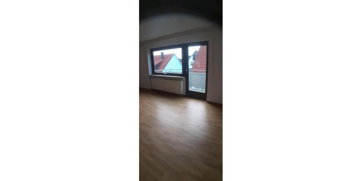 Dachgeschoßwohnung Nürnberg Altenfurt - 3 Zimmer, 87 m&sup2;, 1.360&euro; | Angebot:27588614