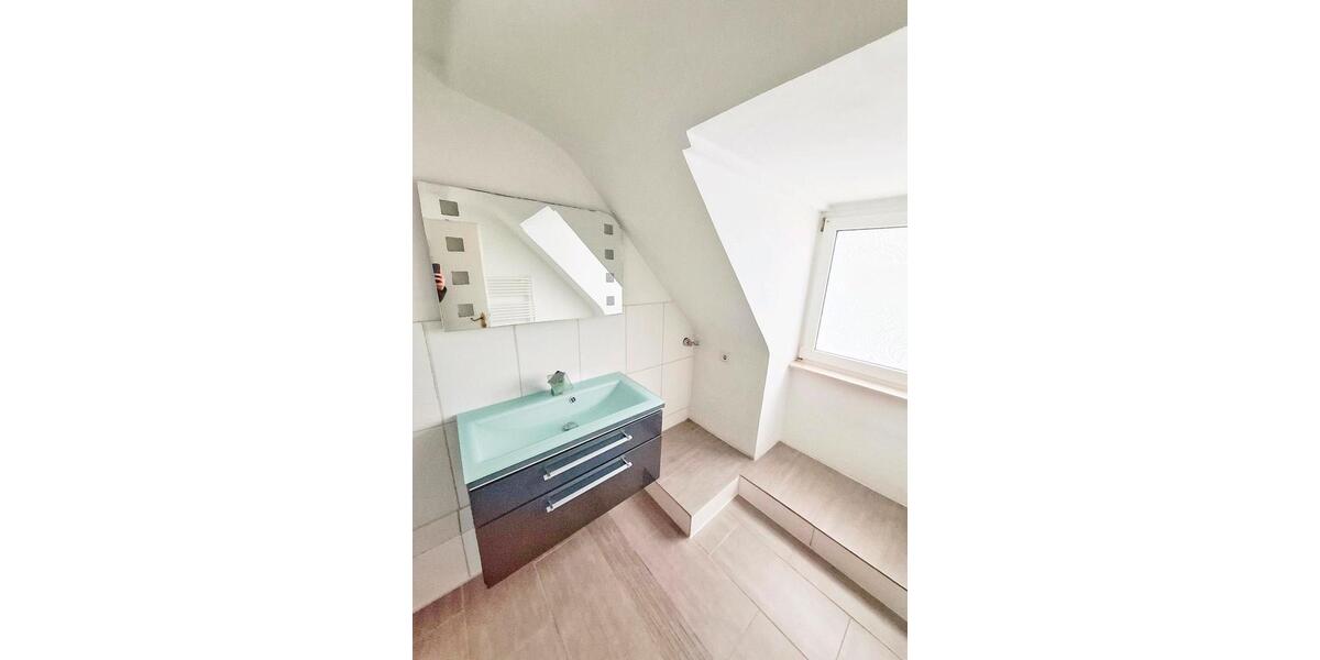 Dachgeschoßwohnung Nürnberg Rabus - 3.5 Zimmer, 79 m&sup2;, 800&euro; | Angebot:25158101