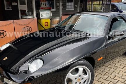 Porsche 928