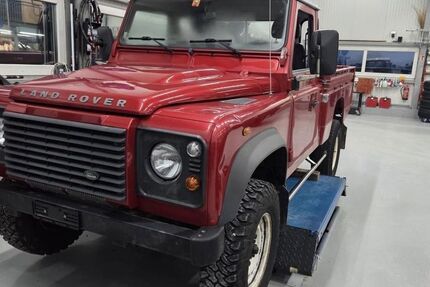 Land Rover Defender 275.500 km 29.631 &euro; Nürnberg 90441