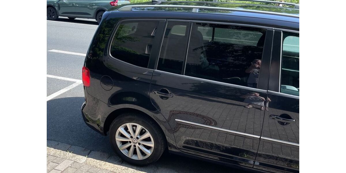 VW Touran 220.000 km 5.200 &euro; Schwaig 90571