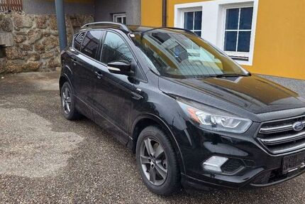 Ford Kuga 80.800 km 12.180 &euro; Reichelsdorf 90453