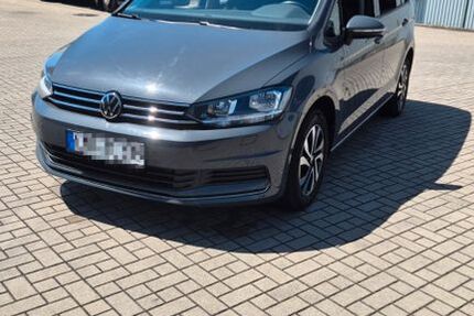 VW Touran 52.000 km 28.700 &euro; Winkelhaid 90610