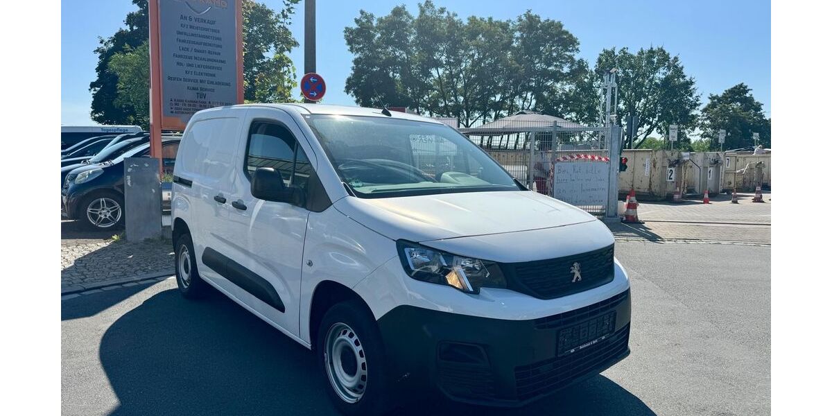 Peugeot Partner 112.000 km 9.450 &euro; Nürnberg 90431