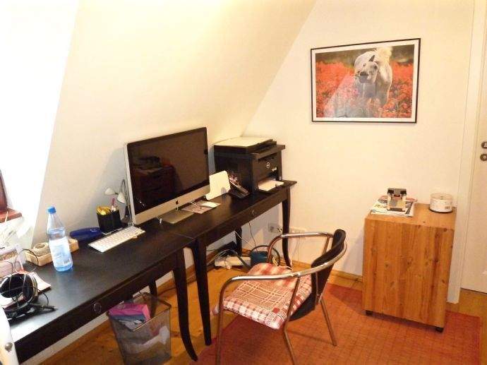 ... Herzklopfen. Querdenken. Nachdenken. Vorausdenken. Individualist gesucht ... 3 zimmer