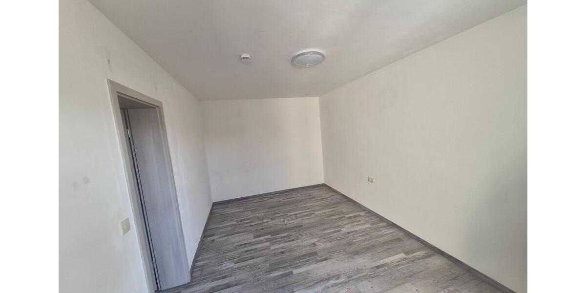 Etagenwohnung Roth - 2.5 Zimmer, 67 m&sup2;, 830&euro; | Angebot:25844456