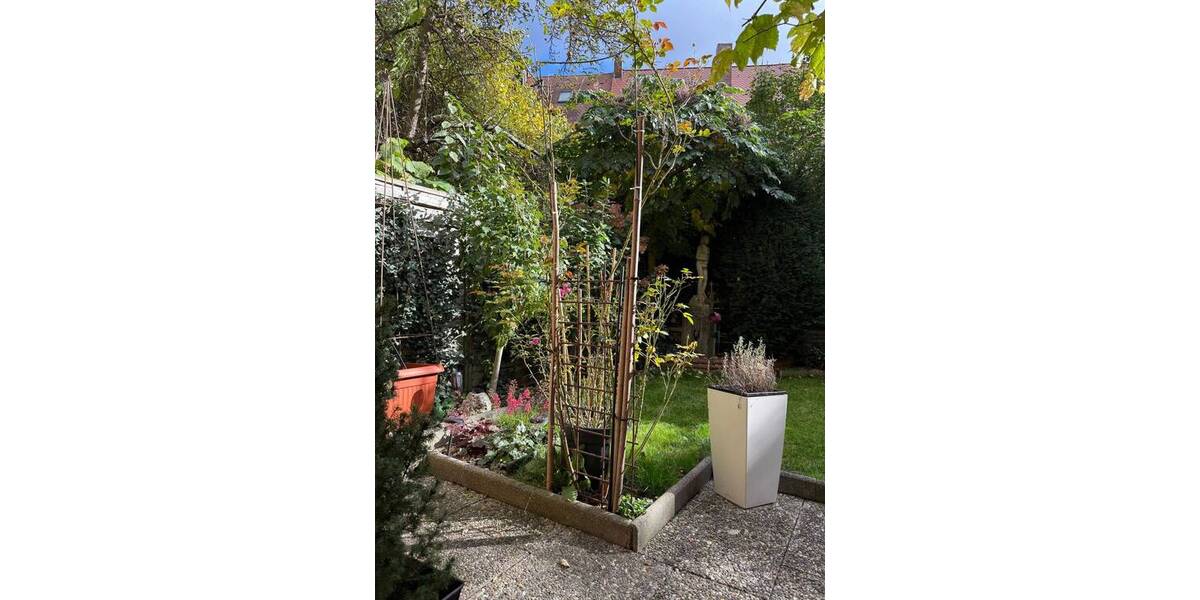 Mehrfamilienhaus, Wohnhaus Nürnberg Großreuth h d Veste - 9 Zimmer, 271 m&sup2;, 770.000&euro; | Angebot:26161166