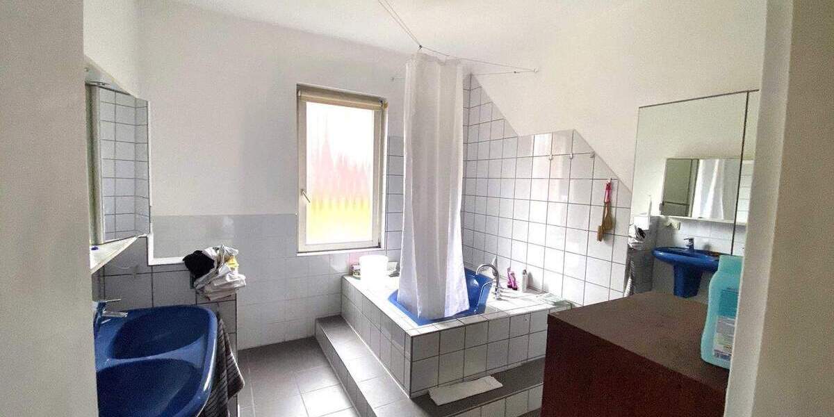 Etagenwohnung Zirndorf - 4 Zimmer, 115 m&sup2;, 249.000&euro; | Angebot:25734054