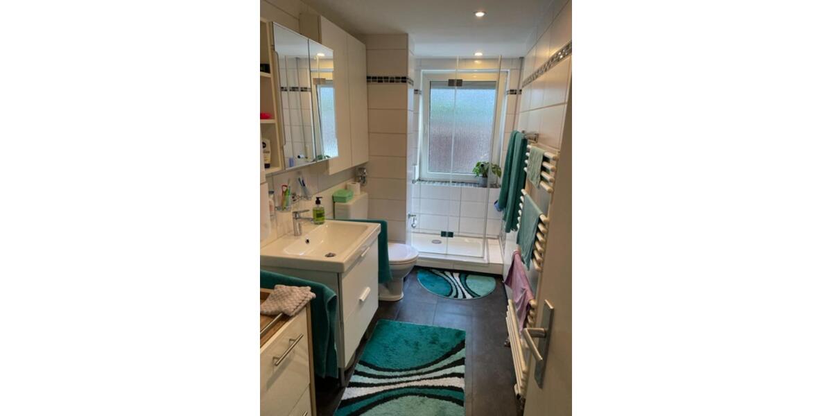 Helle, ruhige, renovierte, 3-Zi-Whg, EG, gute Lage nähe U-Bahn 3 zimmer