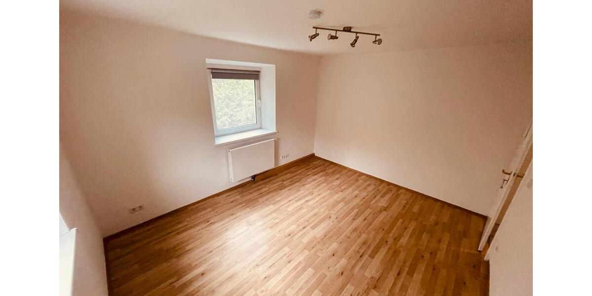 Etagenwohnung Nürnberg Schnepfenreuth - 3 Zimmer, 75 m&sup2;, 1.450&euro; | Angebot:26368921
