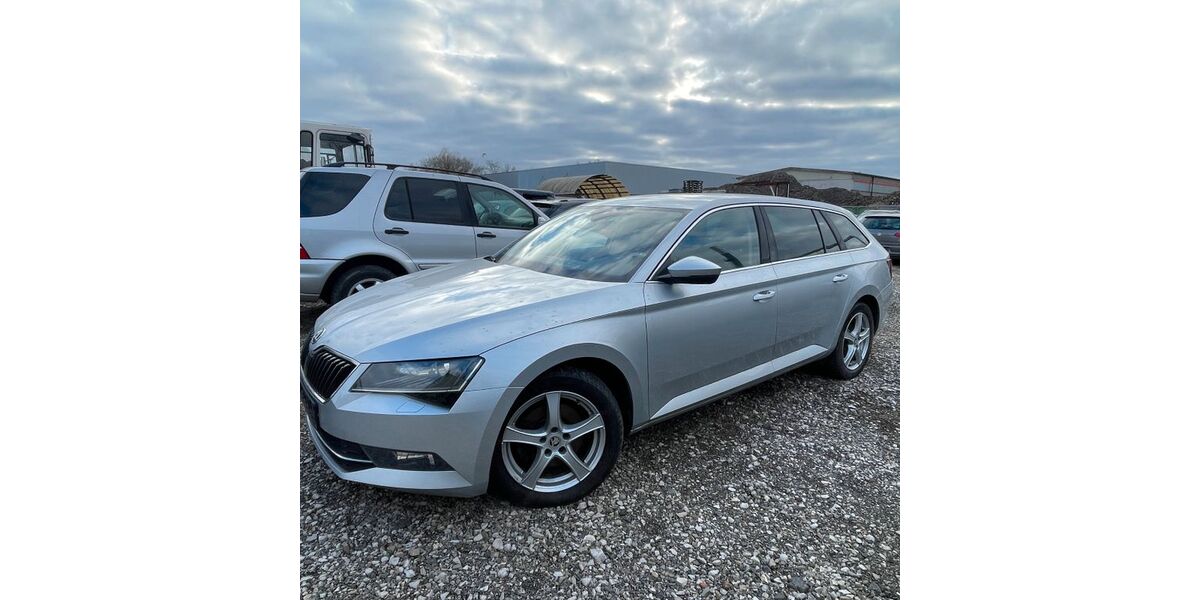 Skoda Superb 210.000 km 11.000 &euro; Nürnberg 90427