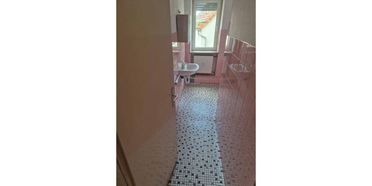 Etagenwohnung Schnaittach - 2 Zimmer, 65 m&sup2;, 600&euro; | Angebot:26879415