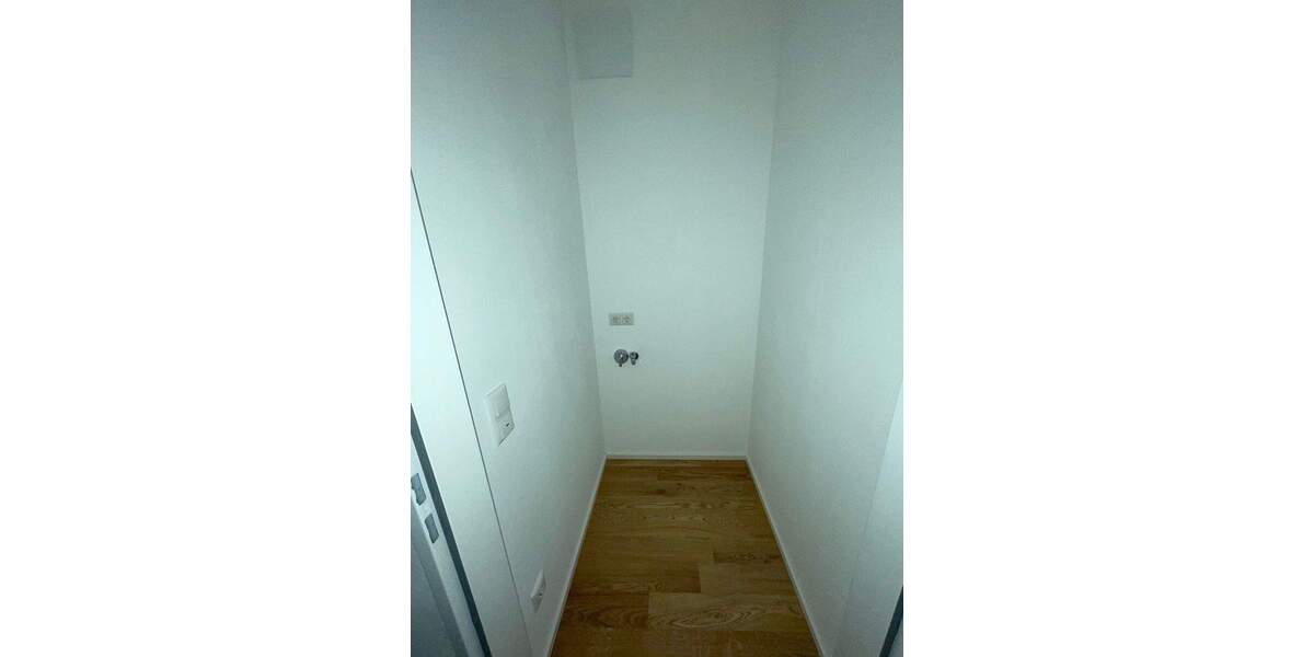 Jetzt oder nie: Neuwertige 3-Zimmer-Wohnung mit EBK und Stellplatzmöglichkeit! 3 zimmer