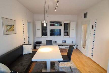 Moderne 2-Zimmer-Wohnung mit Balkon in Nürnberg Gartenstadt zimmer