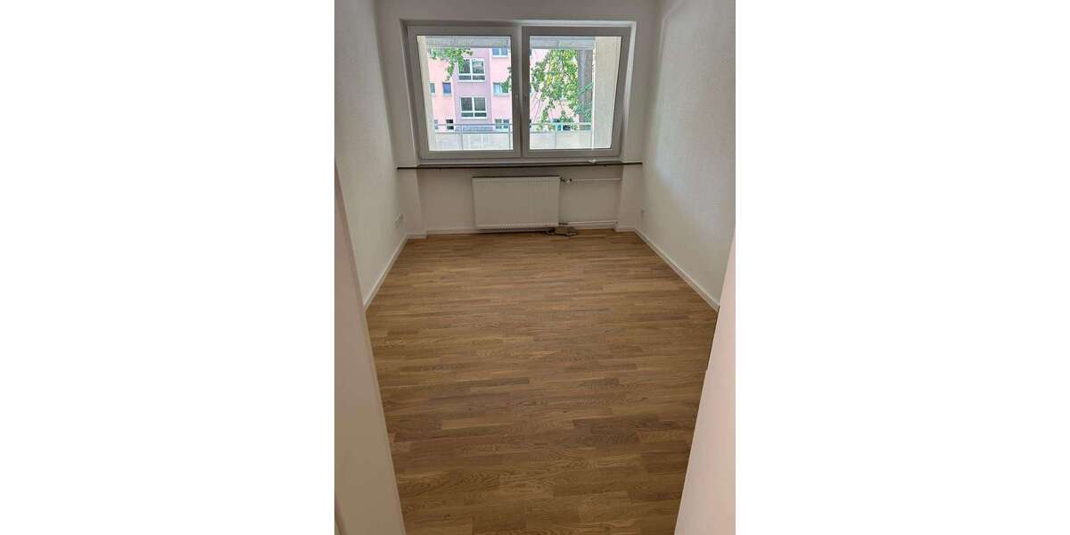 Etagenwohnung Erlangen Bruck - 4 Zimmer, 91 m&sup2;, 1.600&euro; | Angebot:27175406