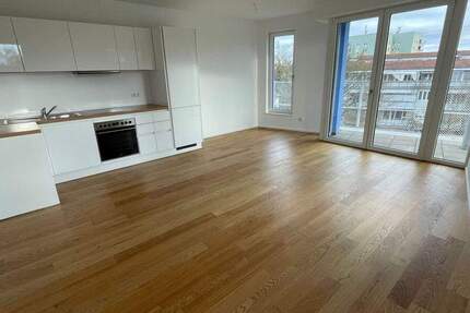 Jetzt oder nie: Neuwertige 3-Zimmer-Wohnung mit EBK und Stellplatzmöglichkeit! 3 zimmer