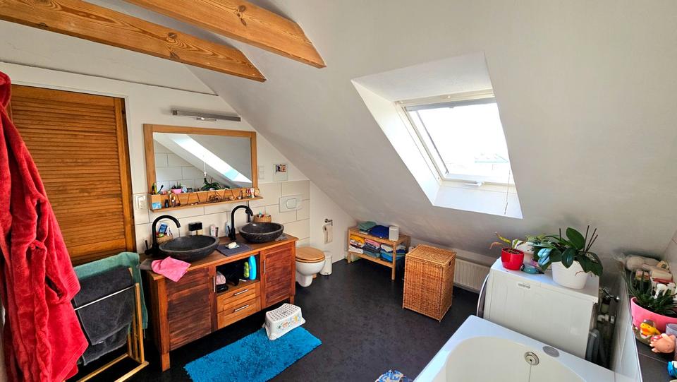 Dachgeschoßwohnung Nürnberg Gibitzenhof - 3 Zimmer, 99 m&sup2;, 369.000&euro; | Angebot:25948090