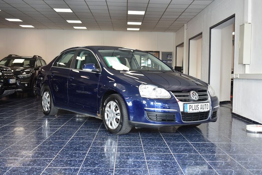 VW Jetta 89.852 km 5.770 € Nürnberg 90431