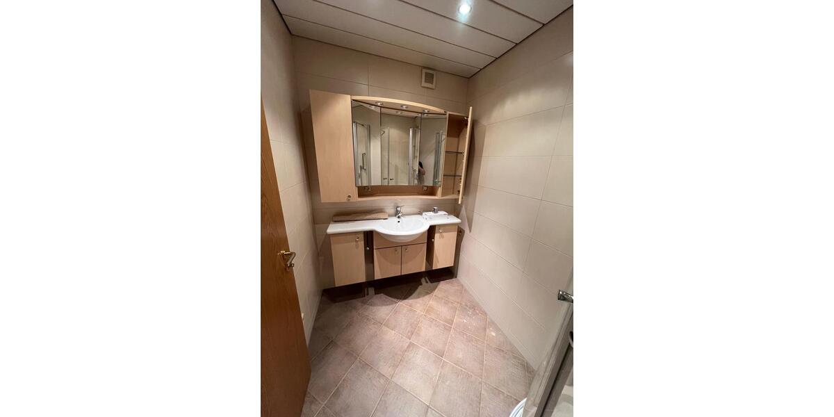 Etagenwohnung Fürth Eigenes Heim - 3 Zimmer, 90 m&sup2;, 1.200&euro; | Angebot:26688599