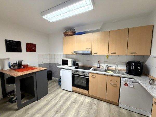 Gewerbeobjekt Lauf - 8 Zimmer, 213 m&sup2;, 2.112&euro; | Angebot:25706461