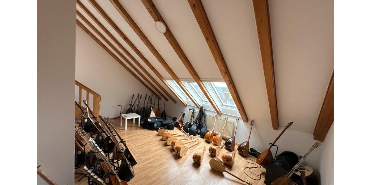 Traumhafte Doppelhaushälfte mit Garten, Terrasse und Garage 4 zimmer