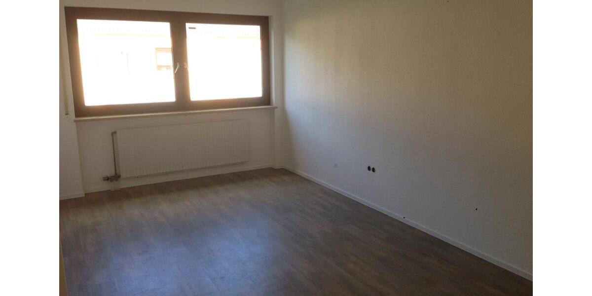 Reihenhaus Nürnberg Schnepfenreuth - 6.5 Zimmer, 175 m&sup2;, 1.050.000&euro; | Angebot:25023256