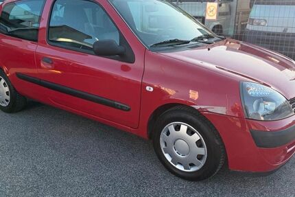 Renault Clio 208.000 km 1.999 &euro; Nürnberg 90411