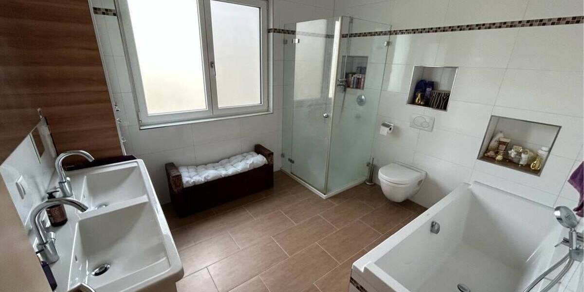 Reihenmittelhaus Erlangen Erlangen-Ost - 5 Zimmer, 143 m&sup2;, 950.000&euro; | Angebot:26500131