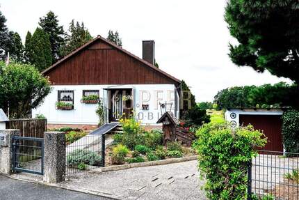 Charmantes Eckgrundstück mit grünem Rückzugsort und Bestandshaus! zimmer