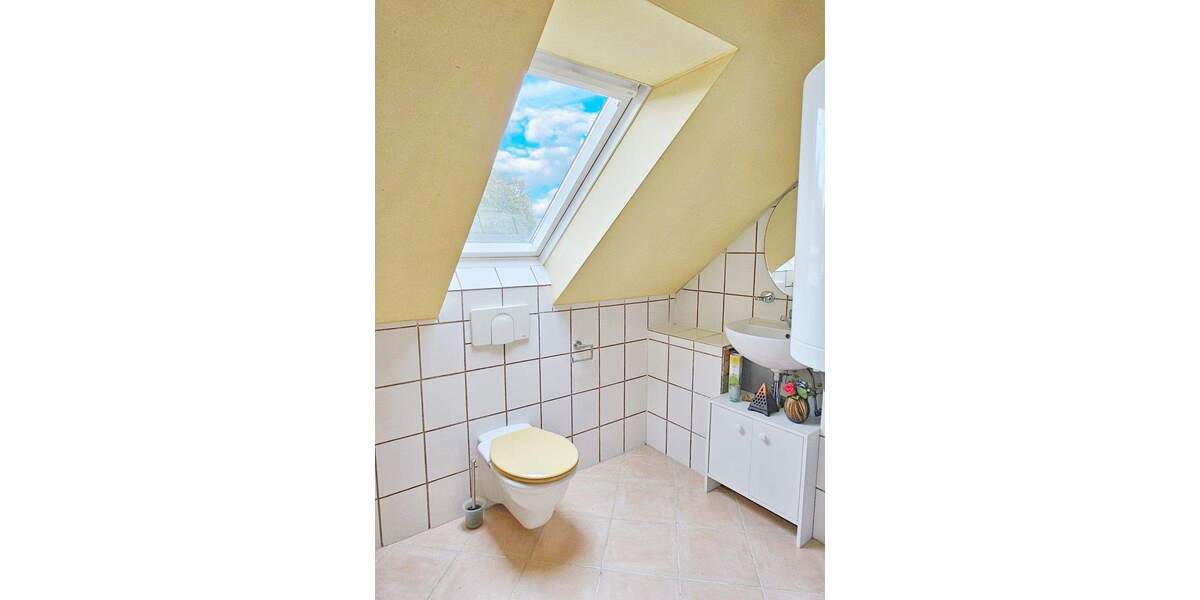 Schönes Reihenendhaus mit Garten, Garage und Stellplatz in Nürnberg-Gebersdorf 5 zimmer