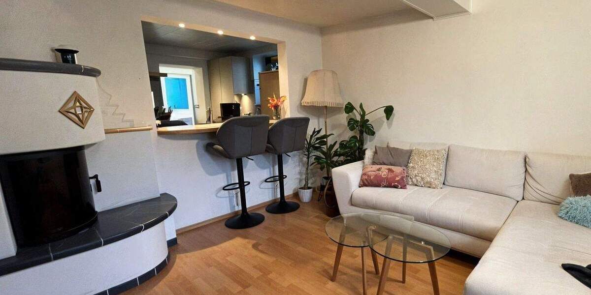 Charmantes Zweifamilien-Bauernhaus mit Scheune, Innenhof und Garten 9 zimmer