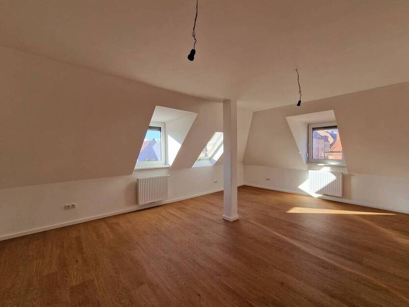 Moderne 2 Zimmer Dachgeschoßwohnung in Sankt Johannis - komplett saniert