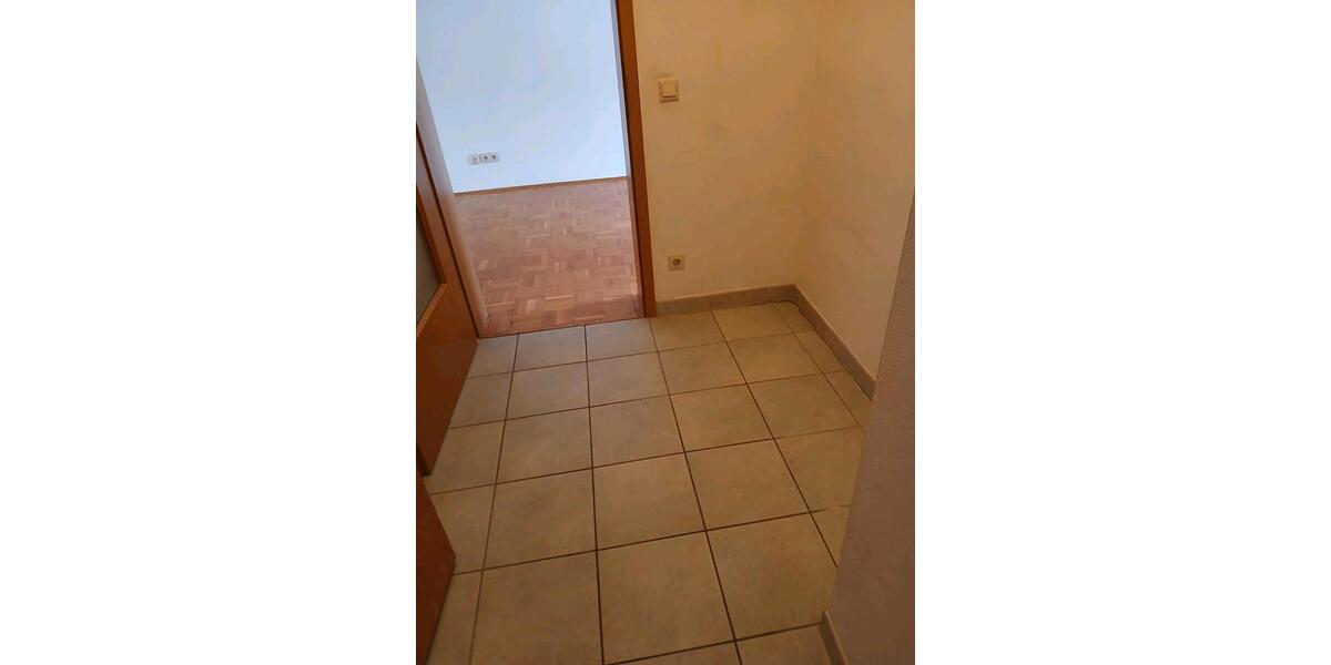 Etagenwohnung Neuendettelsau - 3 Zimmer, 83 m&sup2;, 199.000&euro; | Angebot:24826377