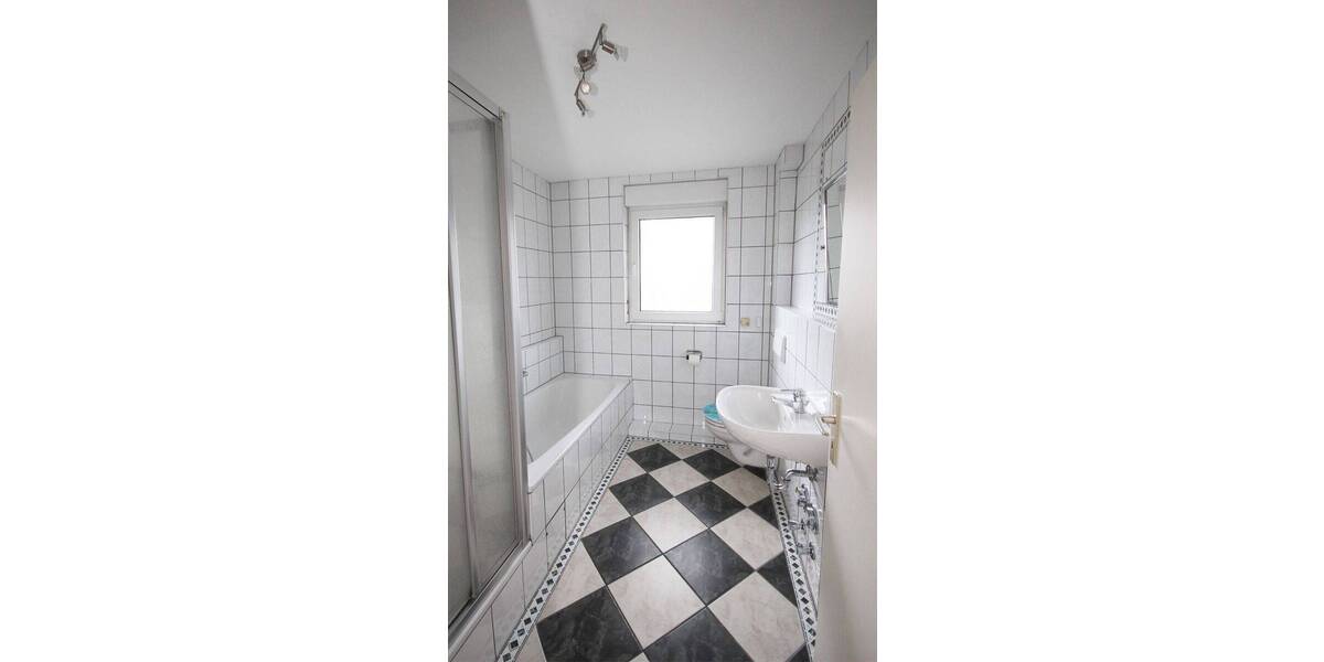 Etagenwohnung Altdorf - 3 Zimmer, 76 m&sup2;, 243.000&euro; | Angebot:26891328
