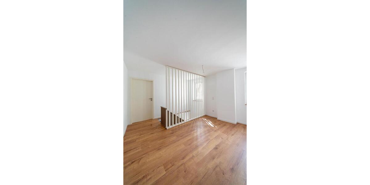 Etagenwohnung Fürth Bislohe - 4 Zimmer, 116 m&sup2;, 1.750&euro; | Angebot:26381876