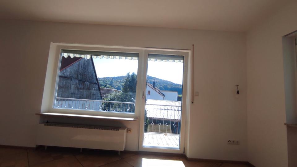Etagenwohnung Offenhausen - 3 Zimmer, 95 m&sup2;, 850&euro; | Angebot:27602018