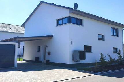 Haus Oberreichenbach - 5 Zimmer, 177 m&sup2;, 2.650&euro; | Angebot:26657299