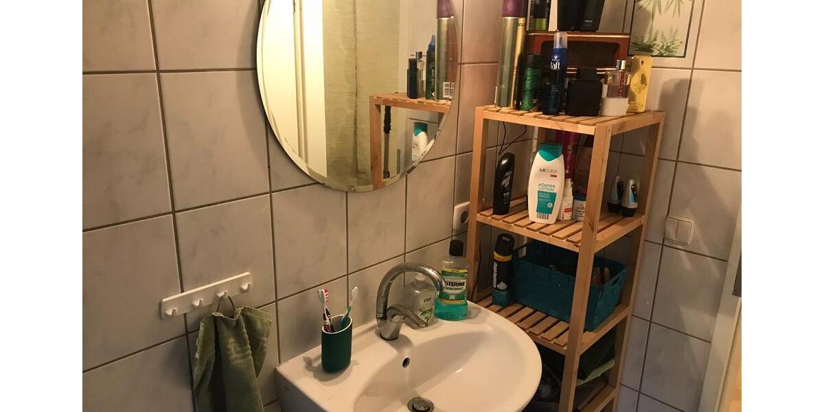 2,5 Zimmer Dachgeschosswohnung (für Singles und Paare) 2.5 zimmer