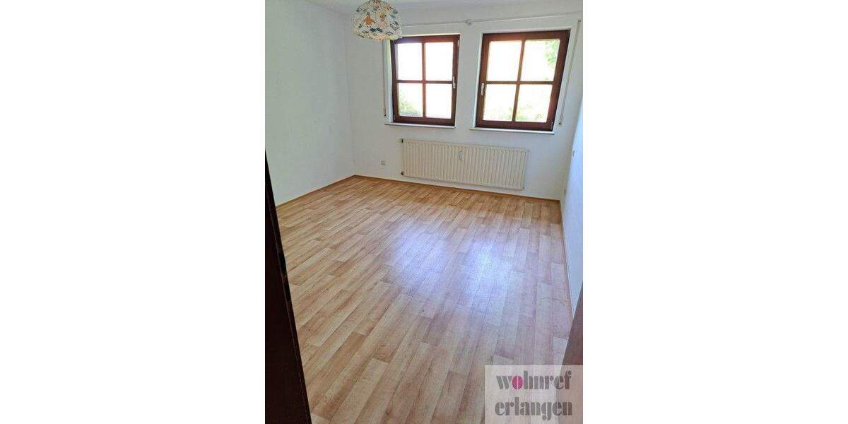 Etagenwohnung Buckenhof - 4 Zimmer, 93 m&sup2;, 1.250&euro; | Angebot:25153122