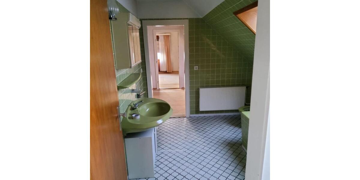 Einfamilienhaus Nürnberg Buchenbühl - 7 Zimmer, 236 m&sup2;, 155.000&euro; | Angebot:24781509