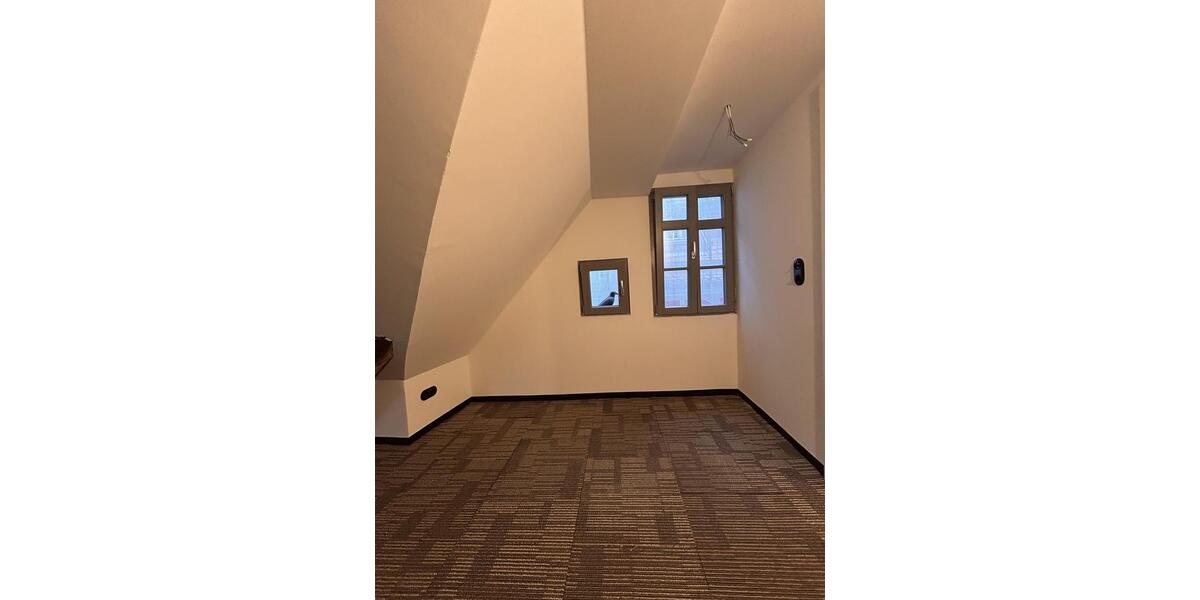Dachgeschoßwohnung Fürth Altstadt - 1 Zimmer, 37 m&sup2;, 750&euro; | Angebot:25280957