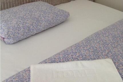 1 Zimmer ca. 24qm zur Untermiete mit eigen.Bad u. Küchenbenutzung zimmer