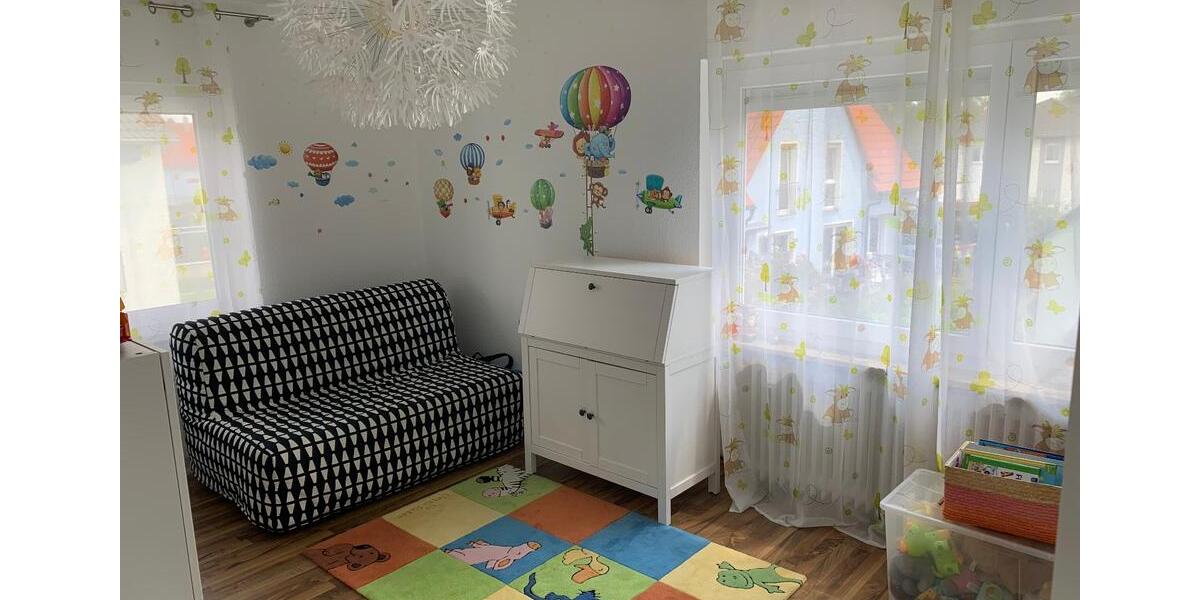 Etagenwohnung Fürth Atzenhof - 4 Zimmer, 122 m&sup2;, 1.550&euro; | Angebot:25256099