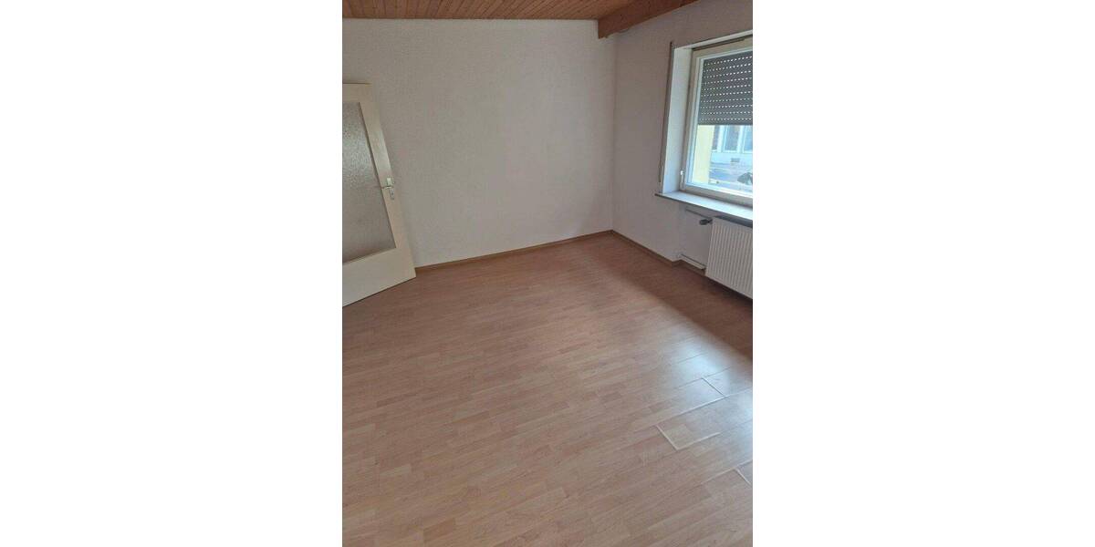 Etagenwohnung Schnaittach - 2 Zimmer, 65 m&sup2;, 600&euro; | Angebot:26879415