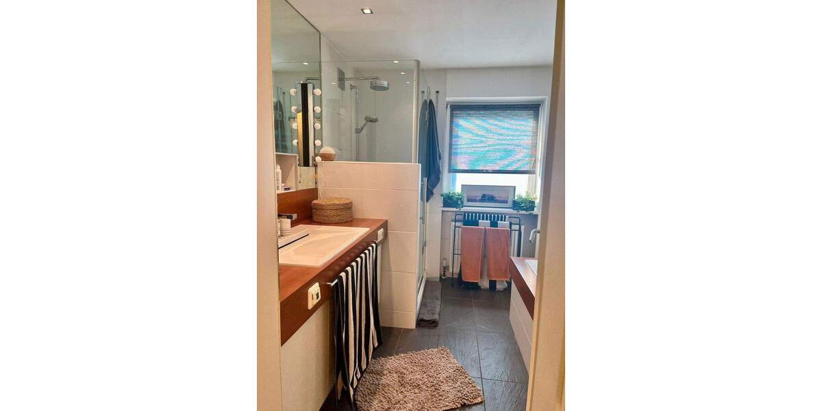 Etagenwohnung Schwabach Limbach - 4 Zimmer, 120 m&sup2;, 1.350&euro; | Angebot:25722359