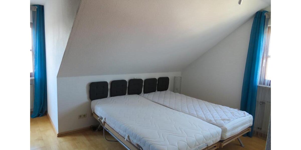 Dachgeschoßwohnung Roth - 3.5 Zimmer, 78 m&sup2;, 228.000&euro; | Angebot:26688739