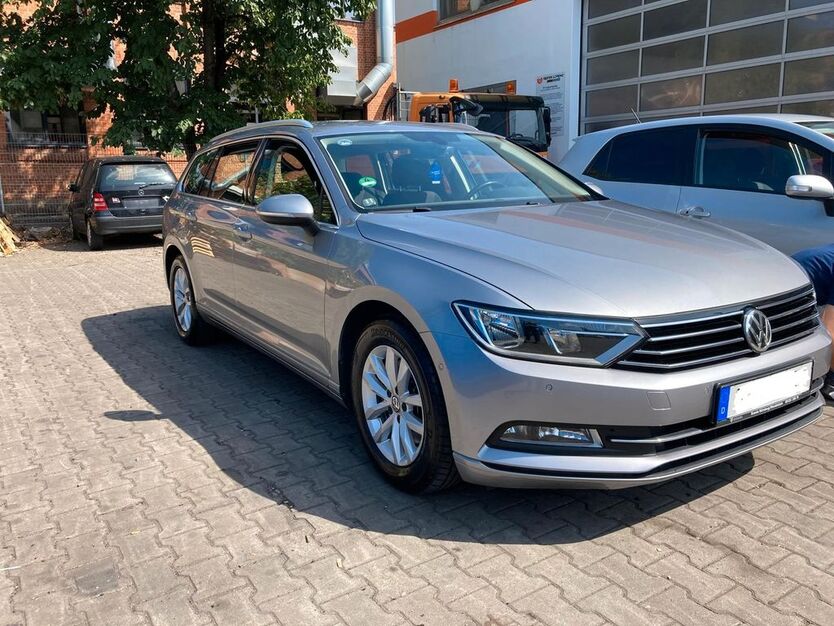 VW Passat 150.300 km 15.800 € Nürnberg 90439