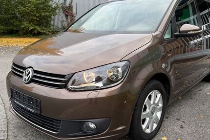 VW Touran 84.000 km 11.990 € Fürth 90763